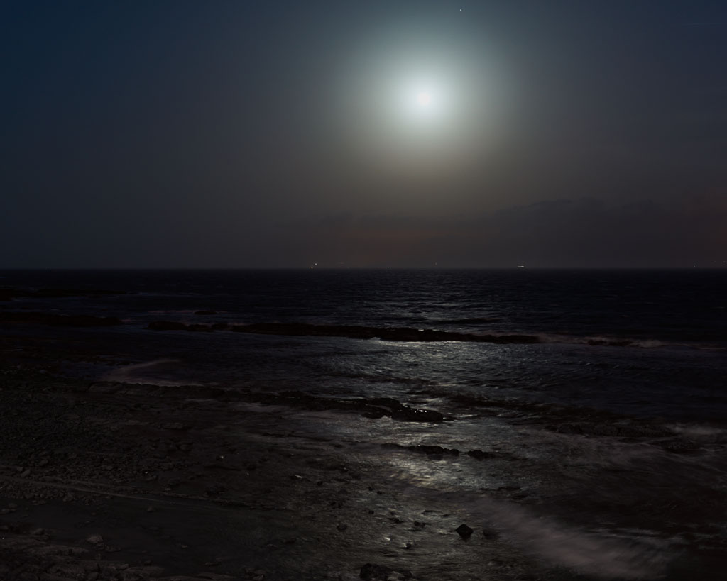 The making Of Worlds - version I #20, Strait of Gibraltar, playa de los Lances, 17 bodies found there on 11 november 1988, Tarifa